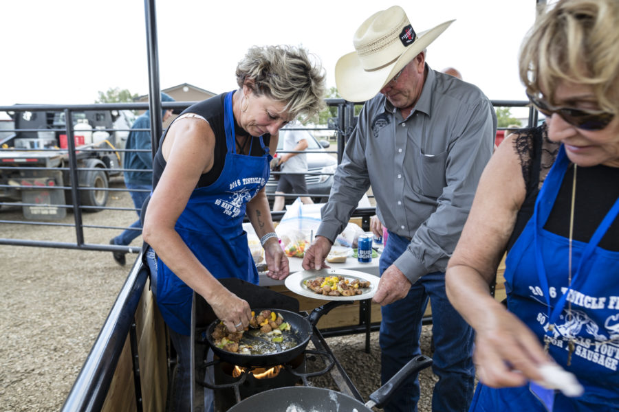 Hardgrass Bronc Match 2018, Testicle Festival